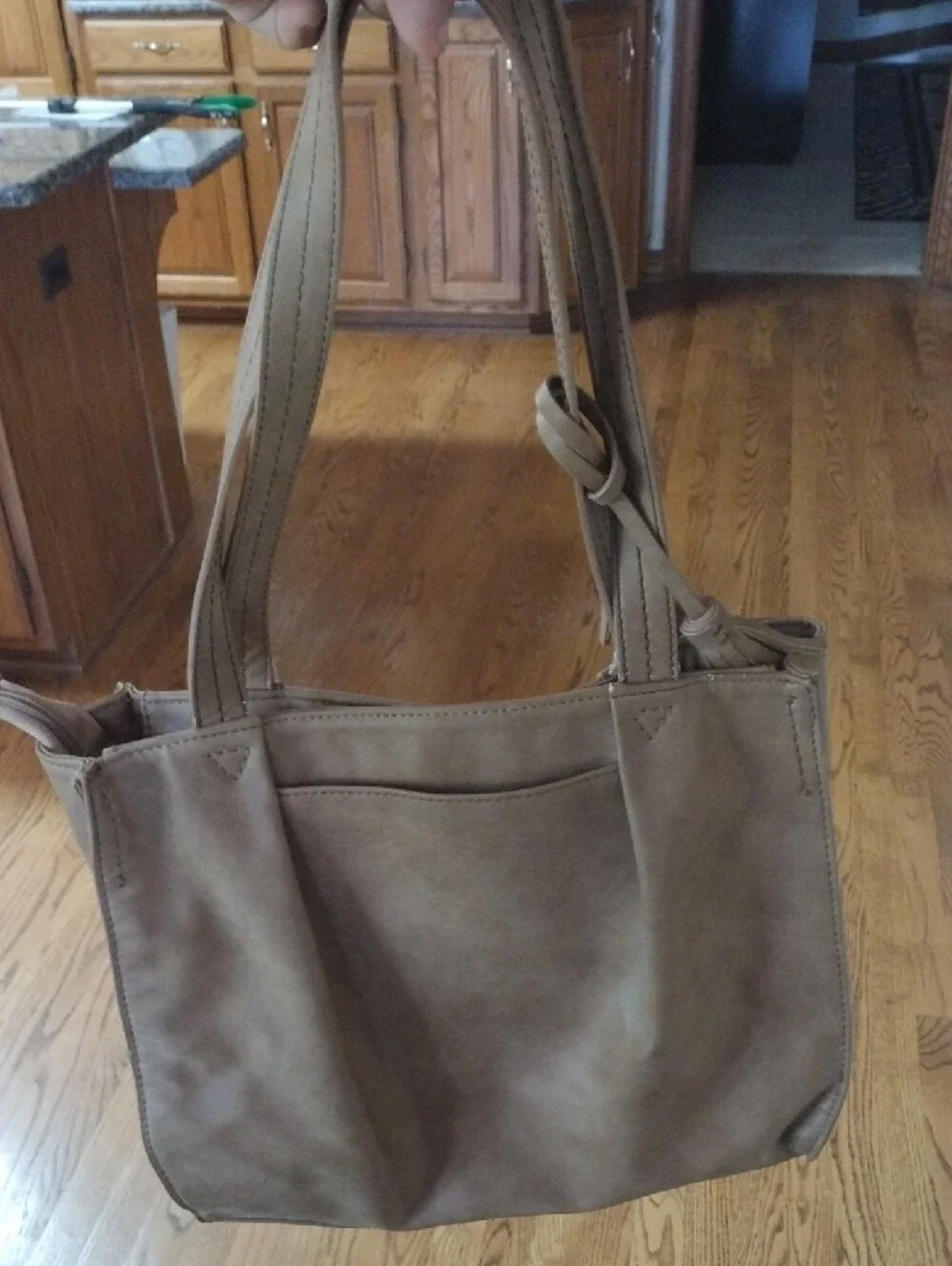 like new Relic 2 handle Classic Tan Women’s Shoulder Bag super cute fauz leather